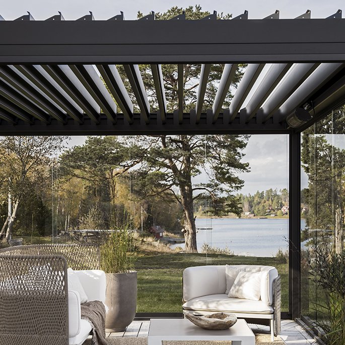 Lame-orientabili-pergola-Opera-Pratic